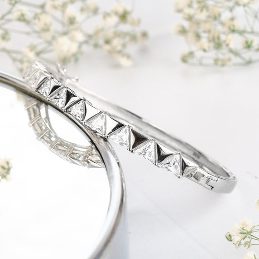 Silver Solitaire Triangular Cuff/Kada