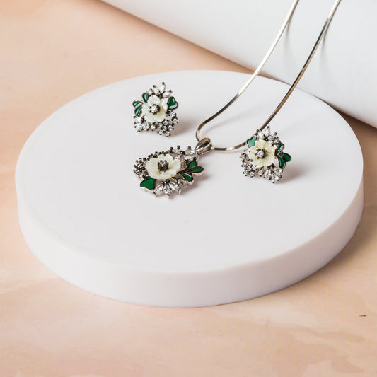 Silver Floral Blossom Pendant Set