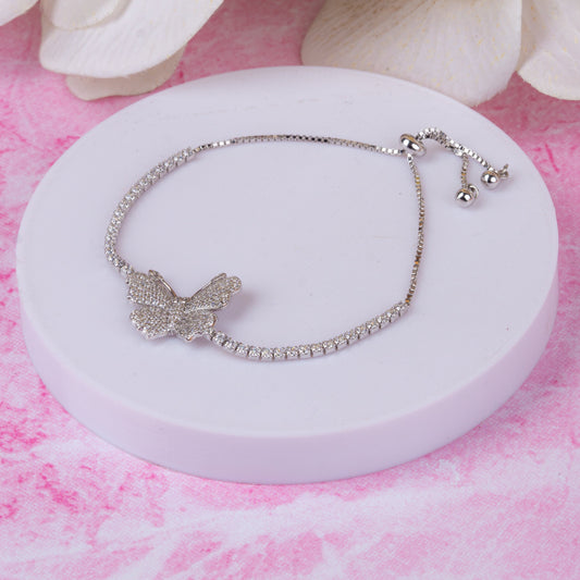 Fluttering Elegance: Silver adjustable butterfly bracelet