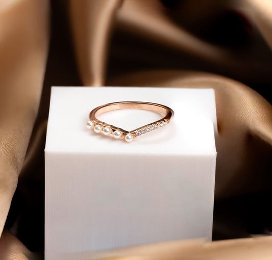 Rose Gold Pearl Dew Ring
