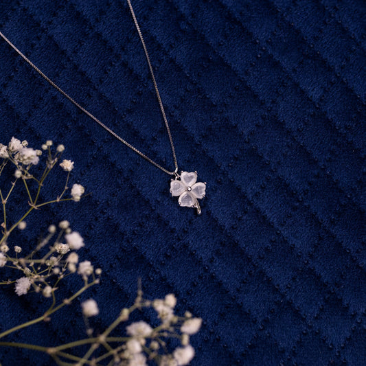 Silver Gleam Clover Chain Pendant