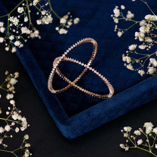 Rose Gold Sleek Solitaire Bangle