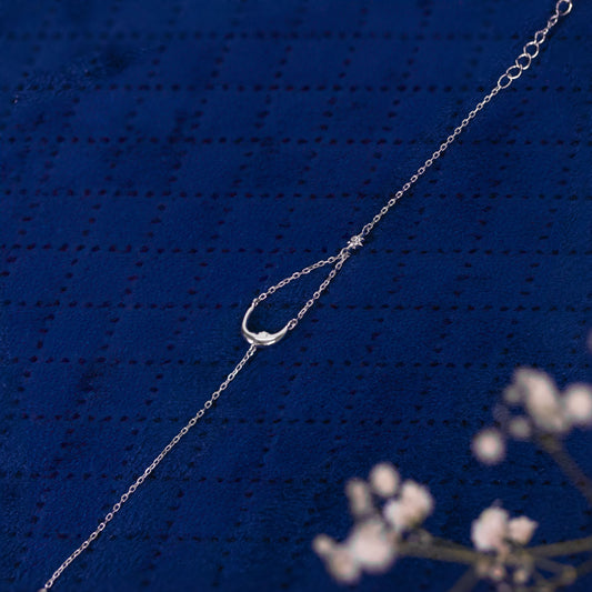 Silver Minimal Moonlit Bracelet