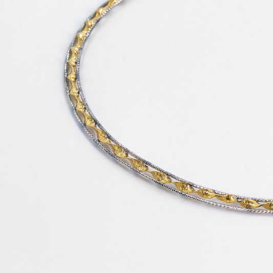 Two Tone Graceful Contrast Necklace