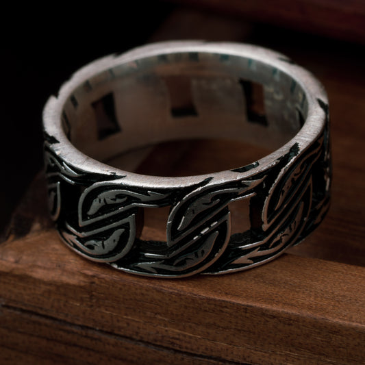 Vintage Shadowed Twined Ring