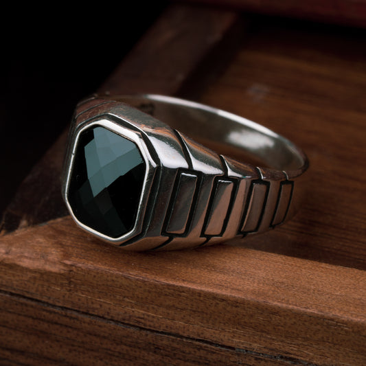 Vintage Noir Treasure Ring