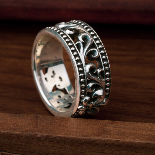 Vintage Regal Classic Ring