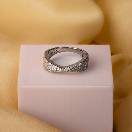 Silver White Stone Essence