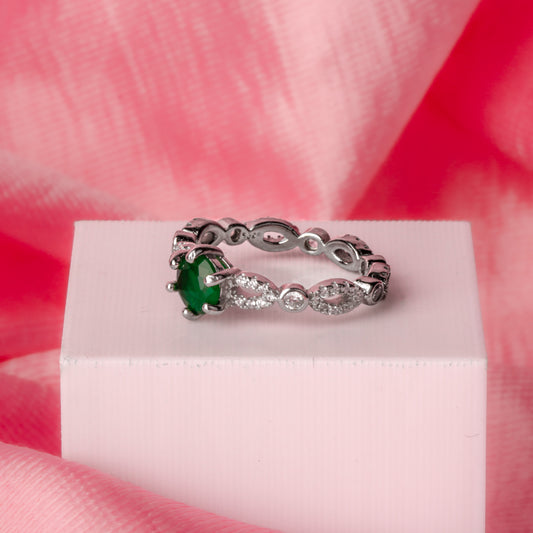 Silver Emerald Green Elegance Ring