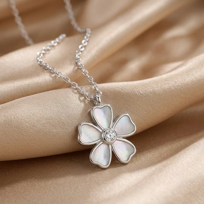 Silver Classic Flower Chain Pendant