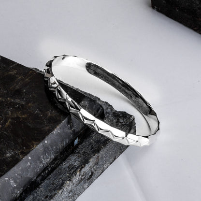 Silver Gleaming  Cuff/Kada