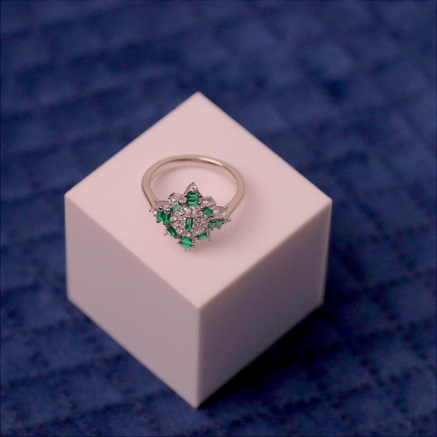 Silver Nyra Flame Chain Pendant Combo Set