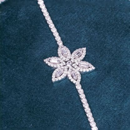 Silver Elegant Solitaire Flower Bracelet