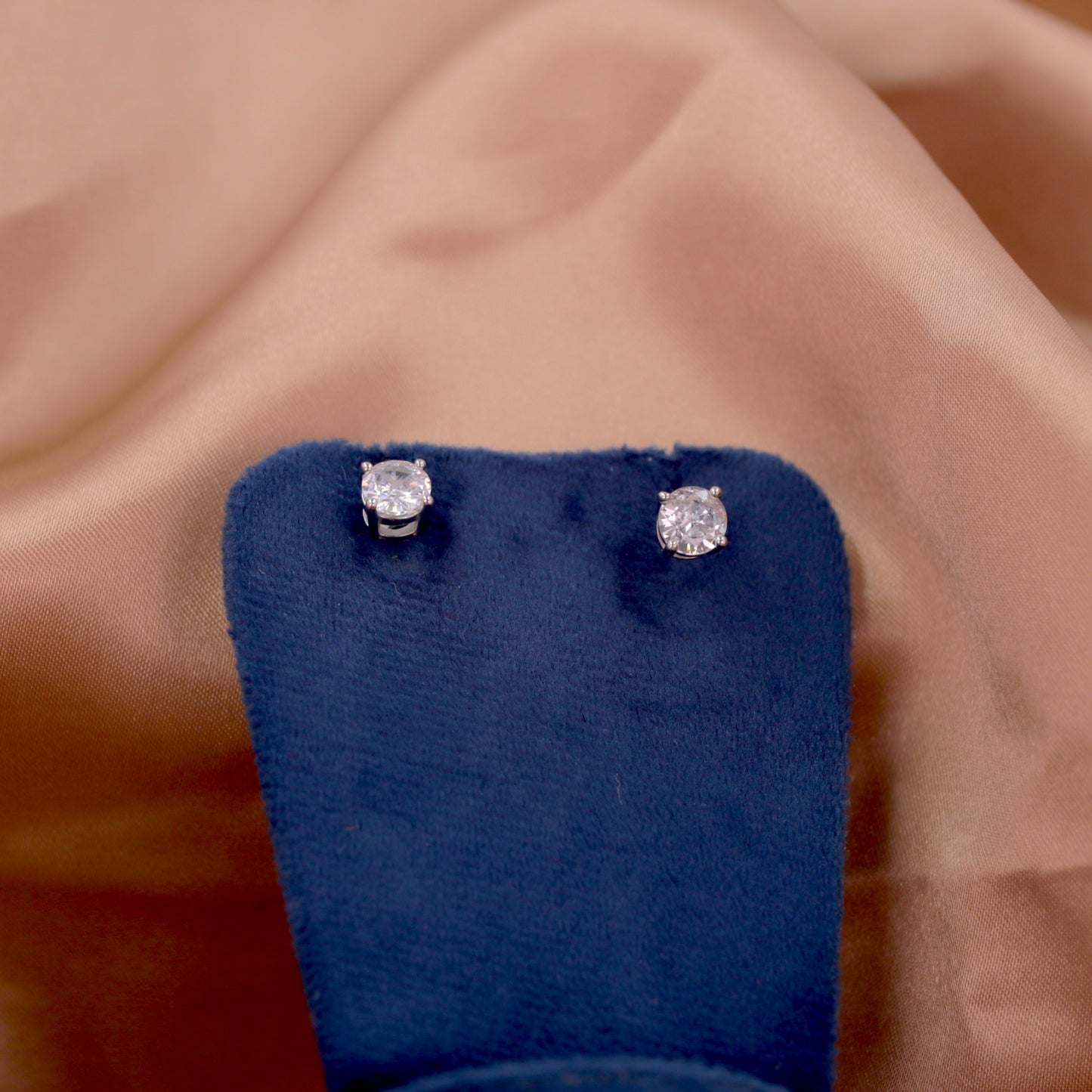 Silver Classic Round Solitaire Earrings