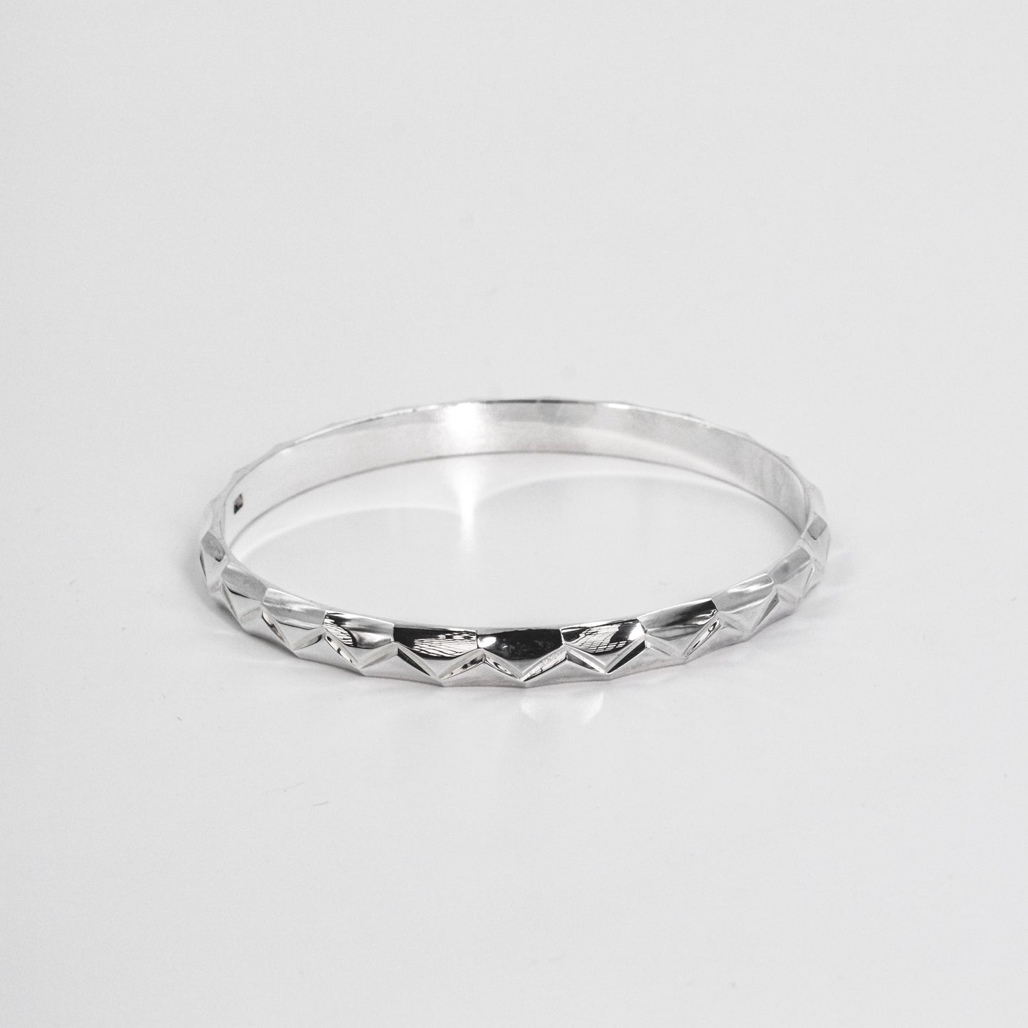 Silver Gleaming  Cuff/Kada