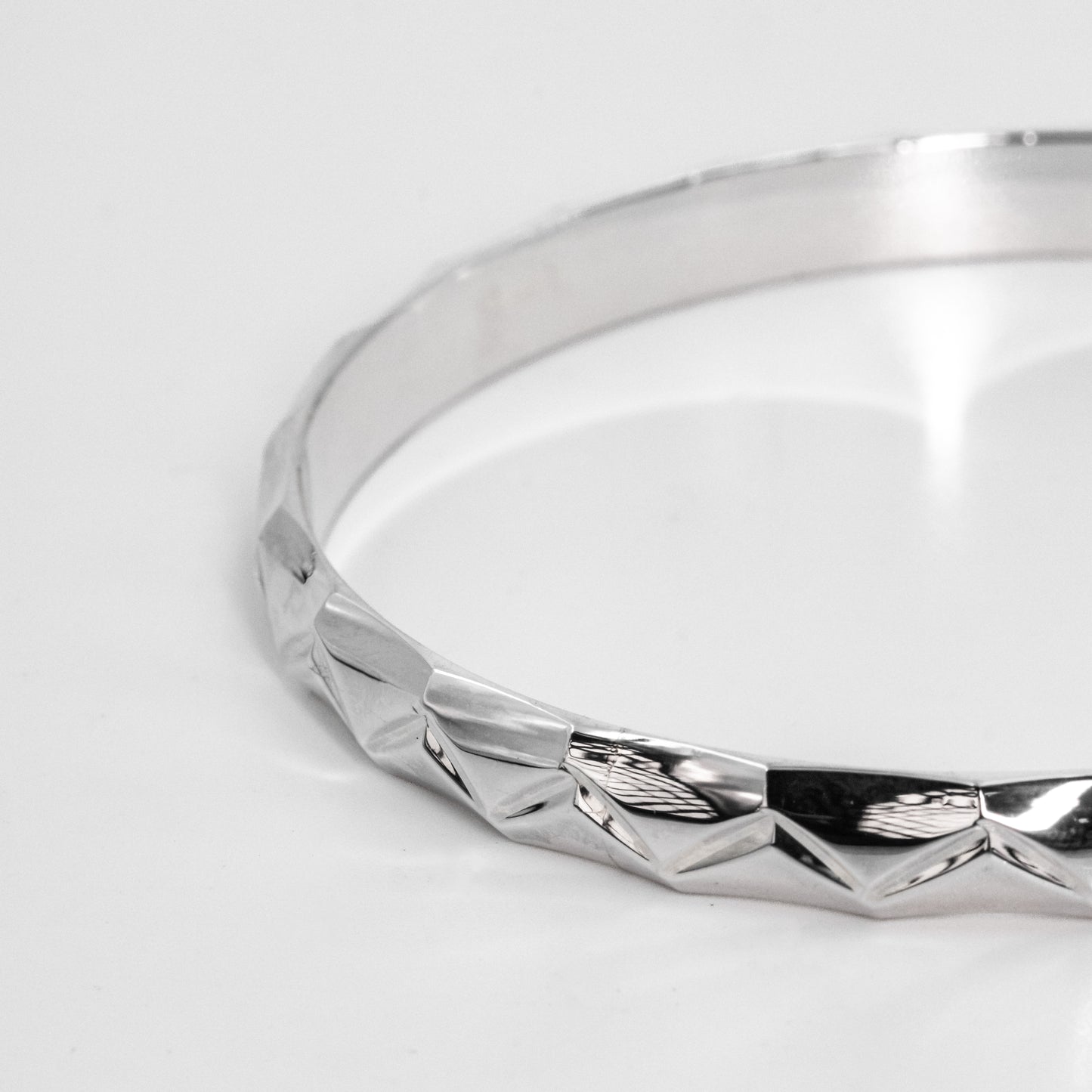 Silver Gleaming  Cuff/Kada