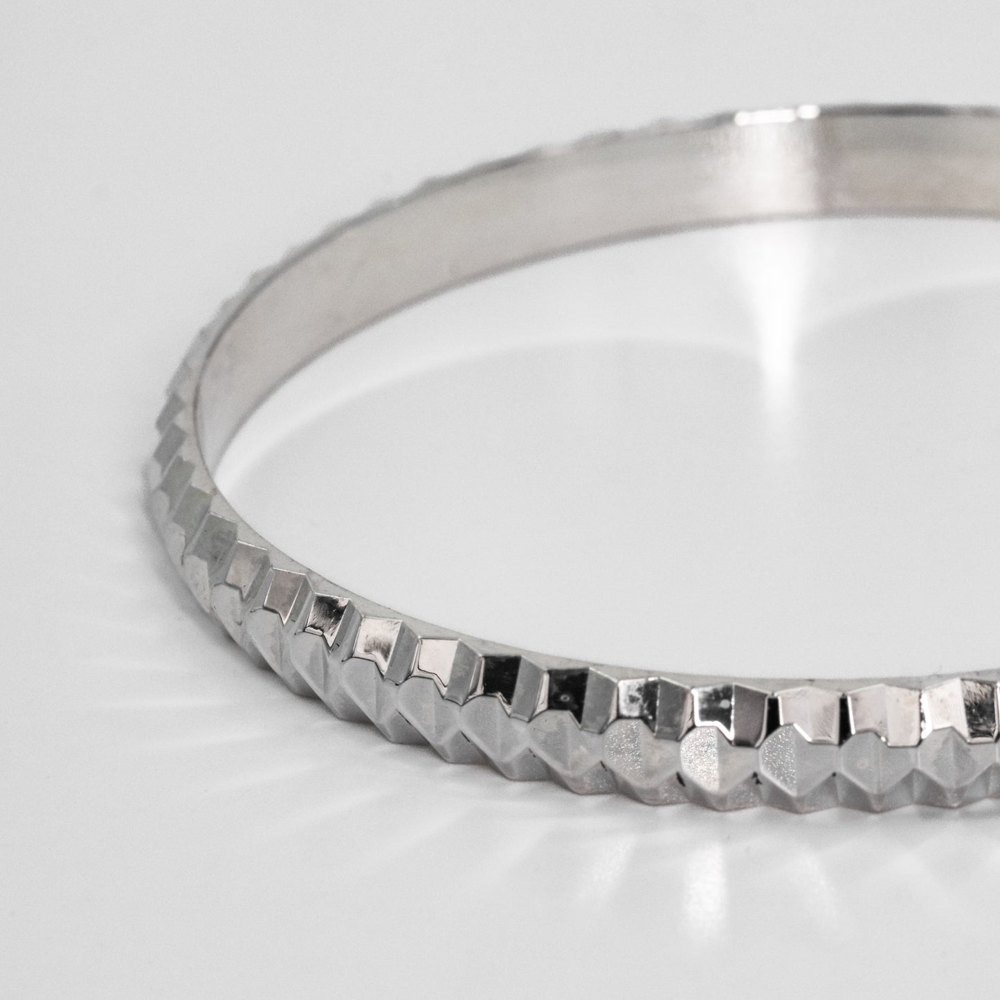 Silver Luster Cuff/Kada