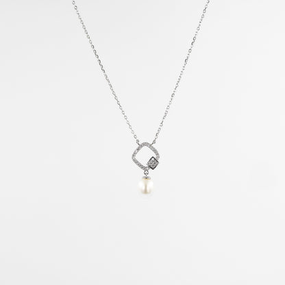 Silver Pearl Symphony Chain Pendant
