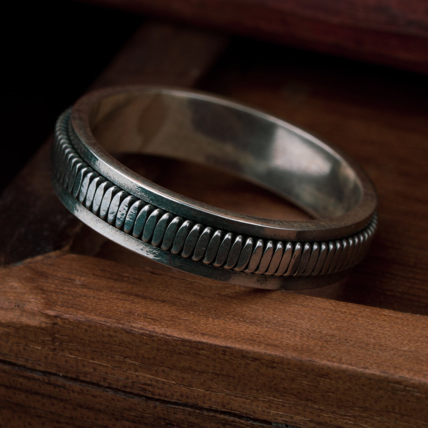Vintage Rotating Minimalist Ring