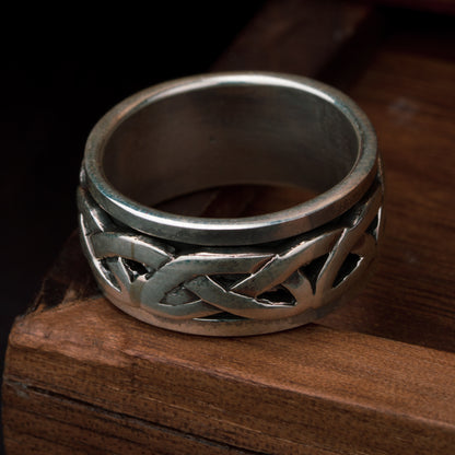 Vintage Rotating Overlapping Ring