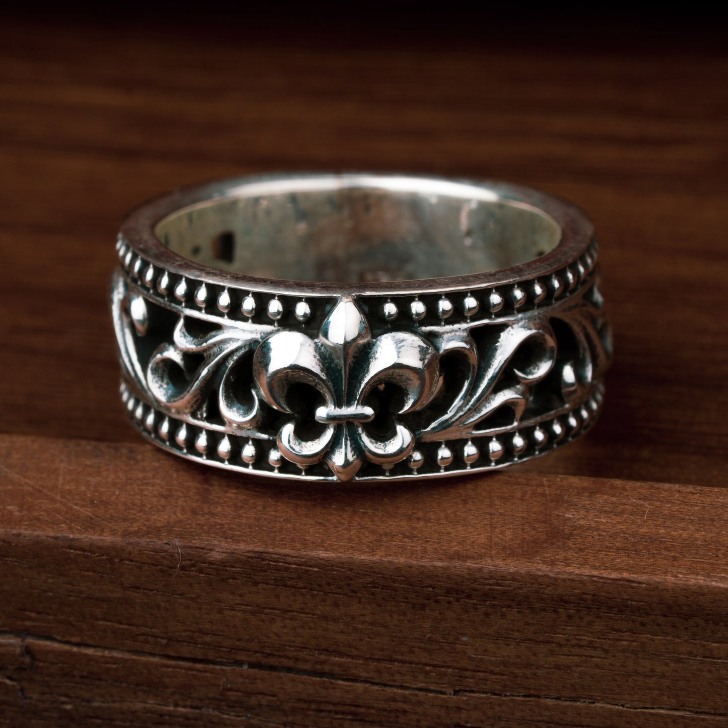 Vintage Regal Classic Ring