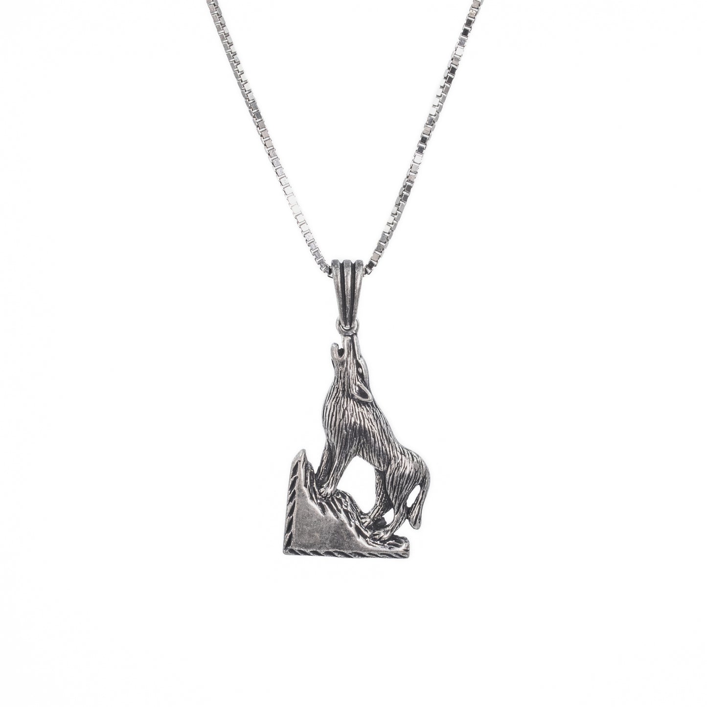 Silver Howling Wolf Pendant