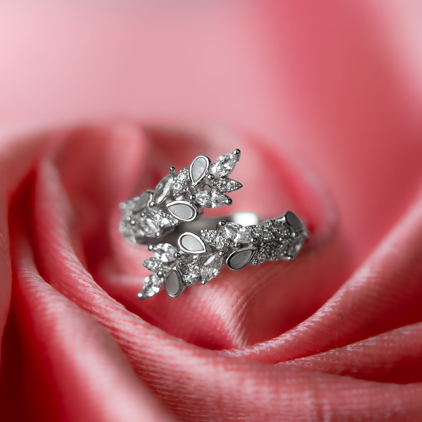 Silver Twirled Leafy Elegance Ring