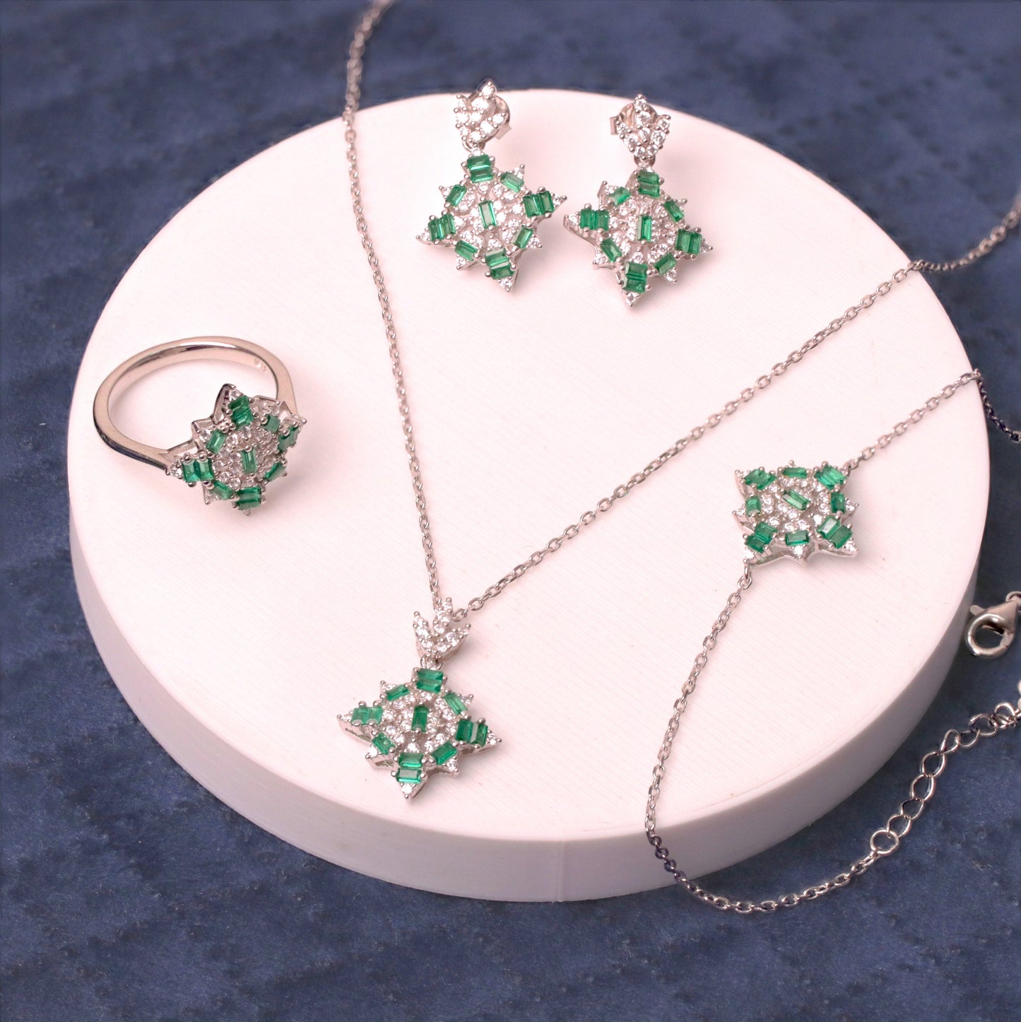 Silver Nyra Flame Chain Pendant Combo Set